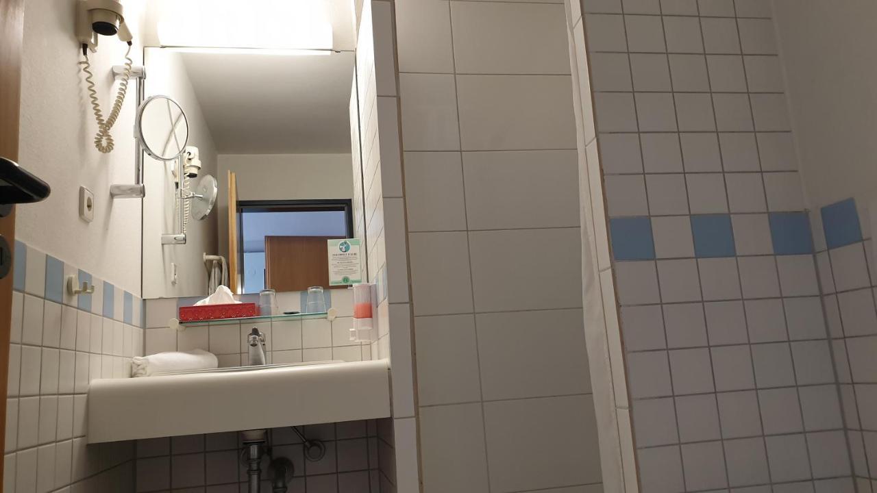 Loewen Hotel Arian Allmersbach im Tal Chambre photo